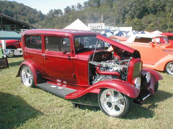 Larry Griffey's '32 Ford Sedan was looking Super.