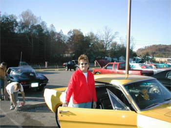 Mrs Jimmy Keen with her winning Mustang, Nice