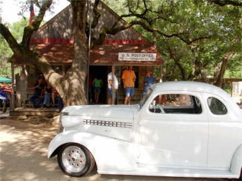 luckenbach_store