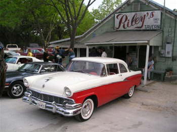 Riley's Tavern Car Show