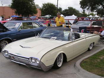 After seeing Jack Jensen's '61 T-Bird I know I will have to put airbags on my '66