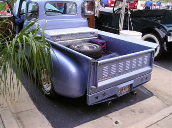 Floyd Rutledge wanted a different rear end treatment for his '48 Chevy pickup