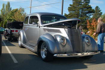 Dave Mellott 1937 Ford sedan