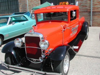 Annual C-4 hot rod shop open house 013