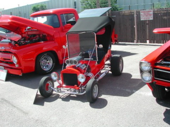 Annual C-4 hot rod shop open house 030