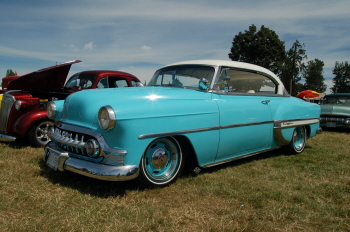 Bob and Dar Whitwick 53 Chevy ht