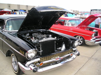 Paul Brault's '57 Chevy was the oney one I saw with tri-power