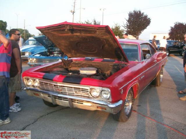 Hoptown's cruise-in 119