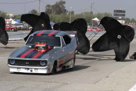 Hale sets a new ET record of 5.589 and wins the 2011 Reunion Nostalgia Funny Car Event.