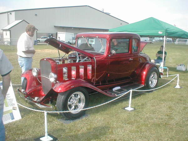 Jacky White, Science Hill, KY., has one fine '32 Chevy! 