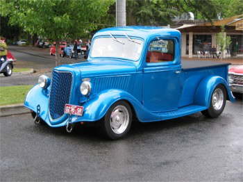 This '35 Pickup Cruzed the strip all day.