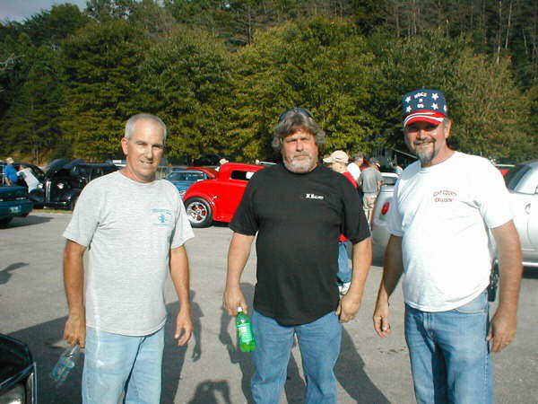 Donnie Hacker, Ike Hicks, & Jack posing for the fans.