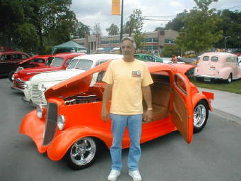 Don Lewallen with his beautiful '33 Ford 3-Win!