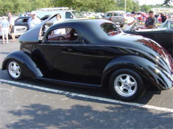 slick '37 Ford Minotti style