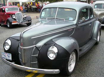 Mick Parkerson drives this Deluxe Forty