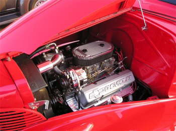 Robert's '39 is powered by a 383 Chevy stroker engine1