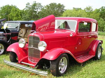 This Ford 302 powered '32 Victoria belongs to Al Ginzer