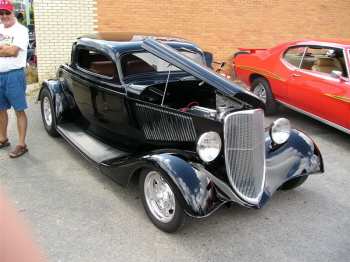 A fine '34 Ford with no owner info!