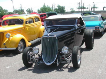 Annual C-4 hot rod shop open house 050