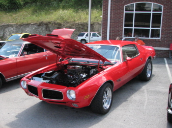 Raymond and Glenna Hubbard own this beautiful 69 Firebird