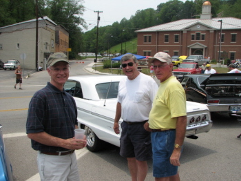 Harvey Hensley, Richard Farmer and Danny 'Bear' Gregory all had a great time