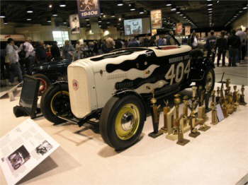 1932 FORD ANNIVERSARY SHOW 043
