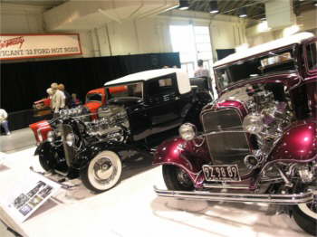 1932 FORD ANNIVERSARY SHOW 050