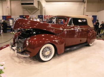 1932 FORD ANNIVERSARY SHOW 170