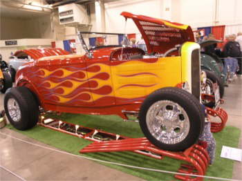 1932 FORD ANNIVERSARY SHOW 272