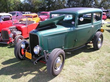 Deuce Sedan highboy