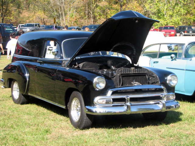 Arlie Woods' 53 Chevy Delivery