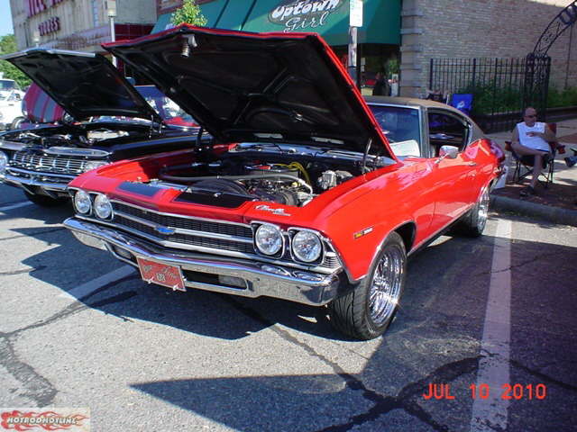 Bee Cool Car Show 7-10-2010 Bay City, Mi 058