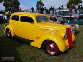 STREET ROD NATIONALS 242