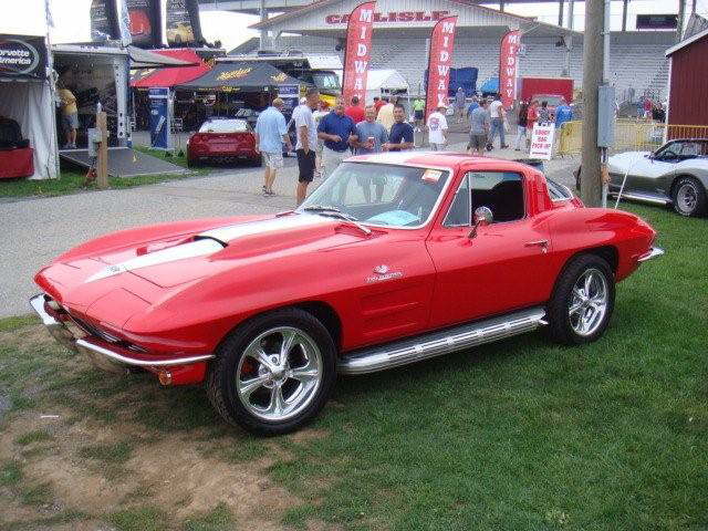 CORVETTES AT CARLISLE 052