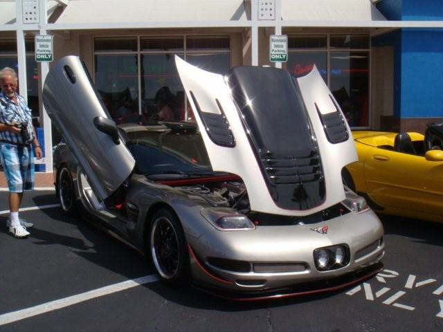 CORVETTES @ THE PIER 029