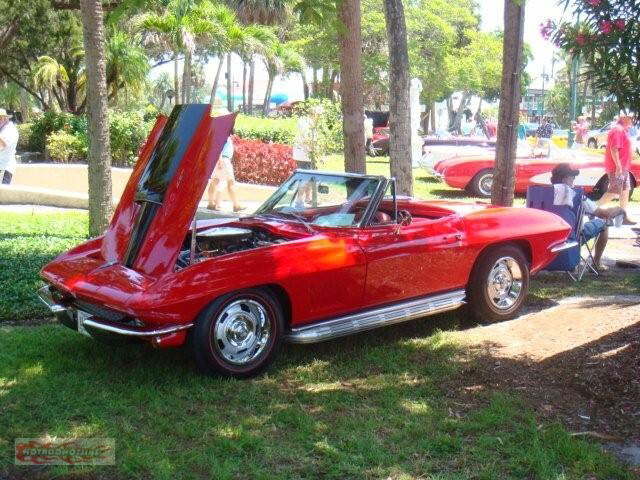 CORVETTES ON THE CIRCLE MAY 7, 2011 031