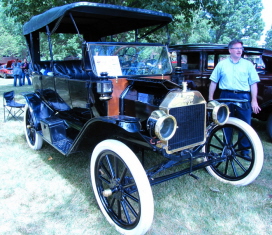 Ford Show 7-15 165