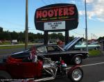 Connecticut GTO Club Hooters Cruise Night1